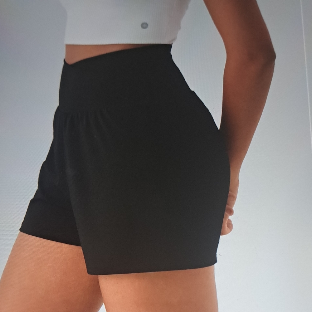HALARA Women's High Waist Shorts - Black